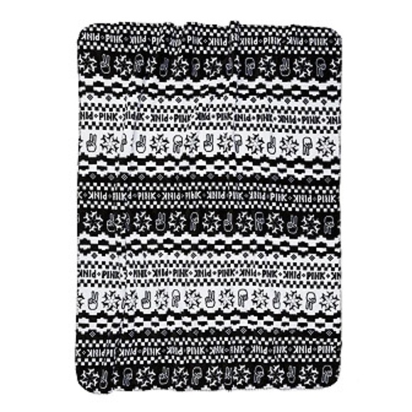 Victoria's Secret Pink Printed Sherpa Blanket - Picture 2 of 4